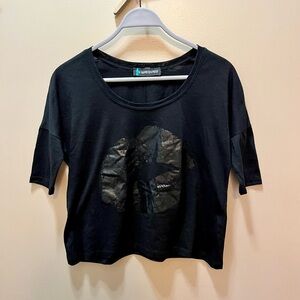 Weavers Black Lips Gothic Wide T Shirt Women’s Small